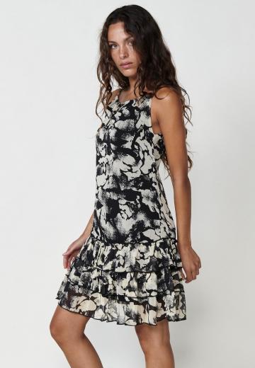 Короткое платье