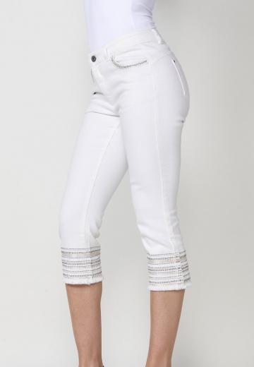 Короткие джинсы