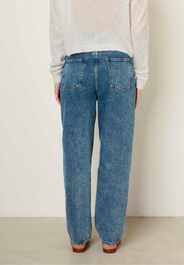 Свободные джинсы