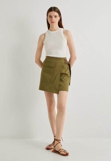 Юбка с накладными карманами