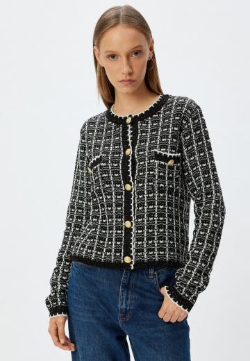 Жаккардовая вязаная кофта