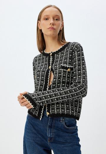 Жаккардовая вязаная кофта