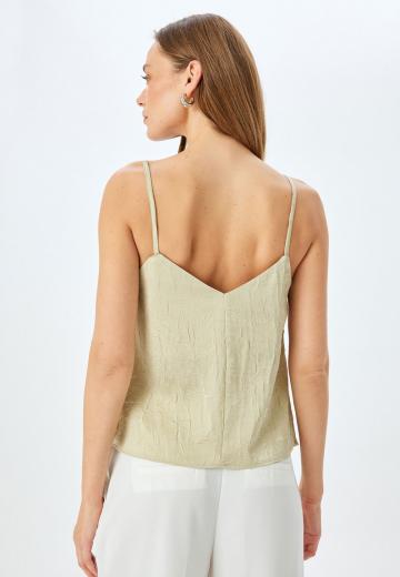 Топ на бретельках