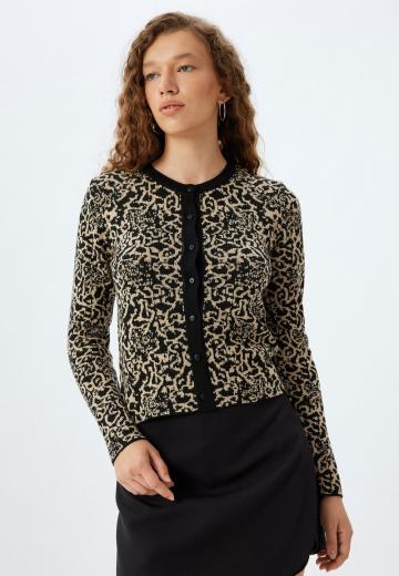 Жаккардовая вязаная кофта