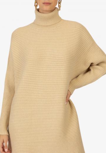 Вязаное платье