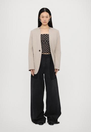 Джинсы бойфренда