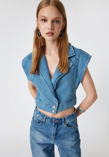Джинсовая жилетка