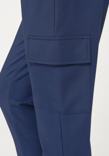 Брюки с накладными карманами