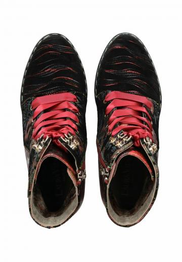 Ботинки на шнуровке