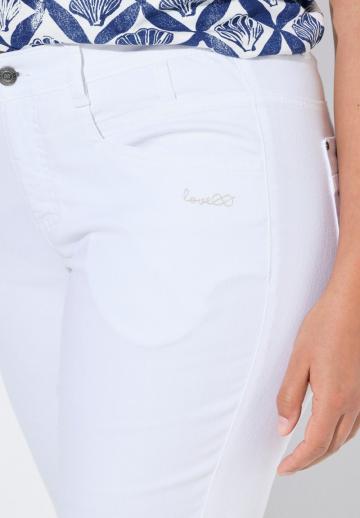 Короткие джинсы