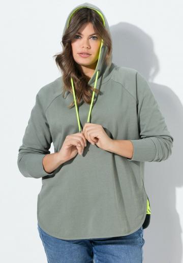 Пуловер с капюшоном