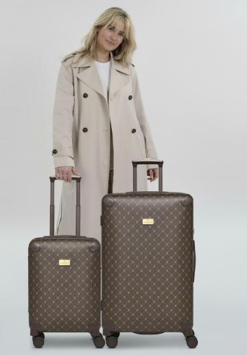 Набор чемоданов