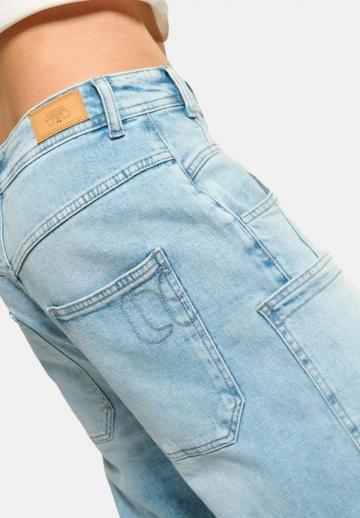 Свободные джинсы