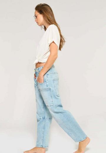 Свободные джинсы