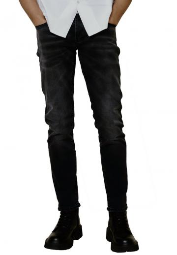 Узкие джинсы