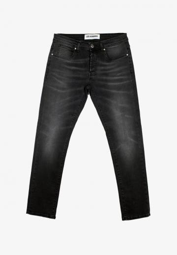 Узкие джинсы