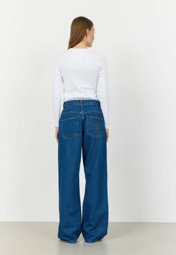 Клешеные джинсы