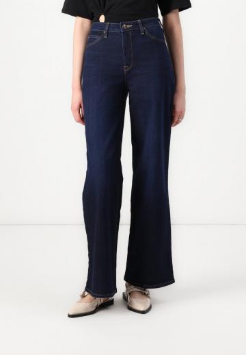 Клешеные брюки