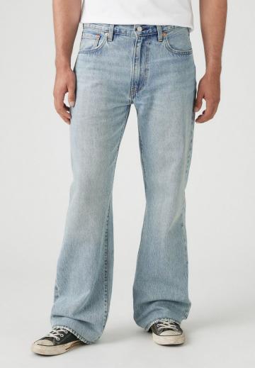 Клешеные джинсы