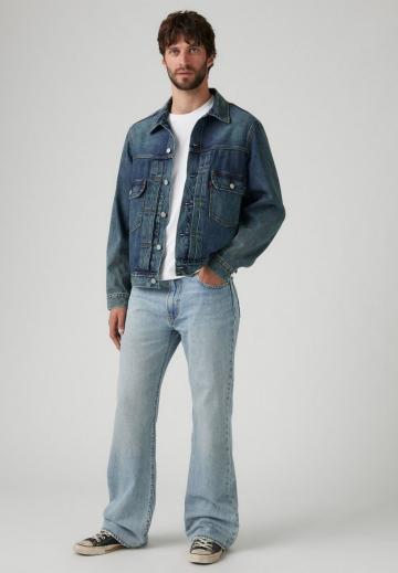 Клешеные джинсы