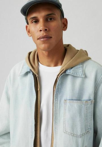 Джинсовая куртка