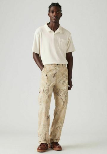 Брюки с накладными карманами