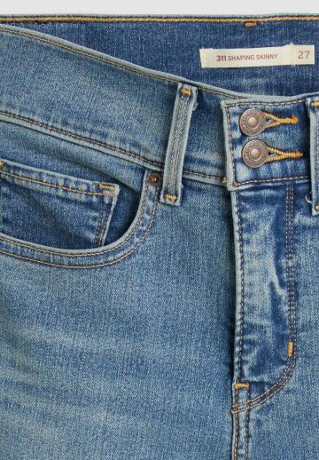 Узкие джинсы