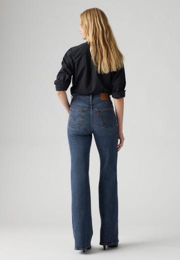 Клешеные джинсы