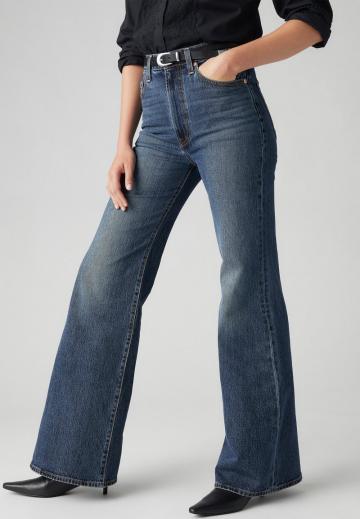Клешеные джинсы