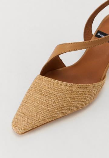 Туфли с ремешком