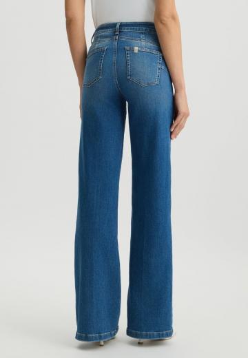 Клешеные джинсы