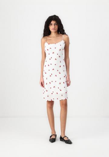 Короткое платье