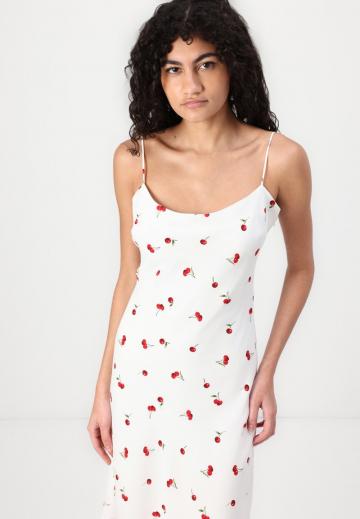 Короткое платье