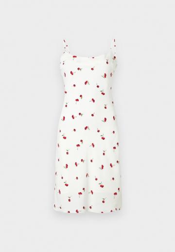 Короткое платье