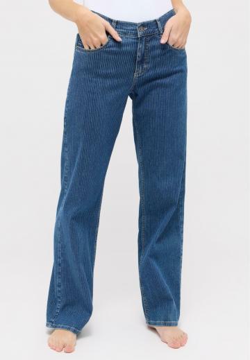Свободные джинсы