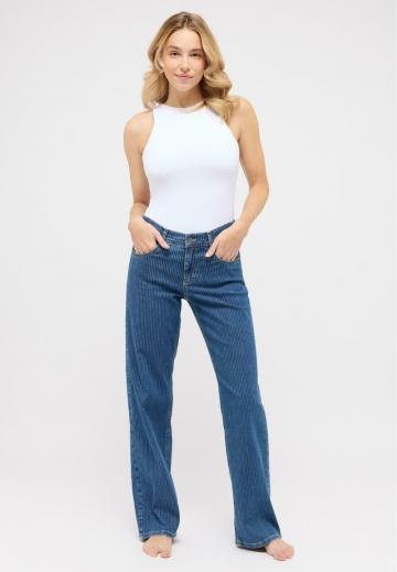 Свободные джинсы