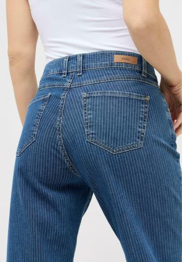 Свободные джинсы