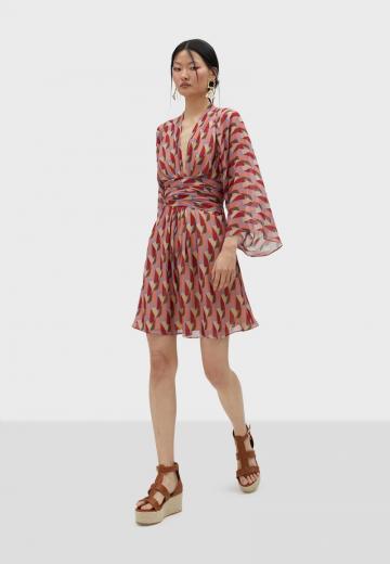 Короткое платье