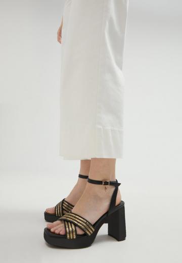 Босоножки на платформе