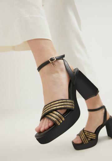 Босоножки на платформе