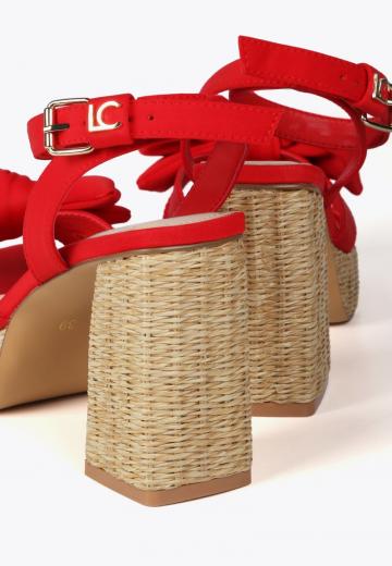 Босоножки на платформе