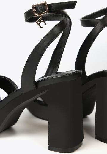 Босоножки на платформе