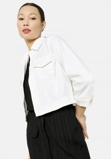 Куртка с накладнымит карманами