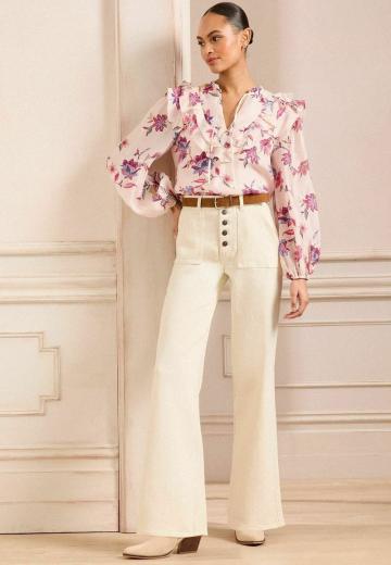 Клешеные джинсы