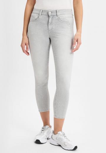 Короткие джинсы