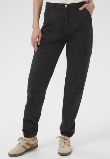 Брюки с накладными карманами