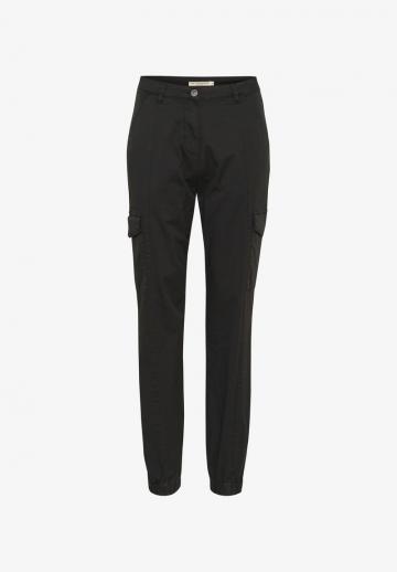 Брюки с накладными карманами