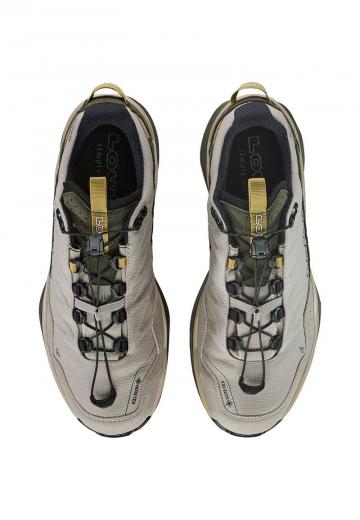 Походные кроссовки