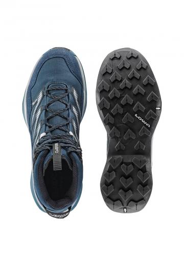 Походные ботинки