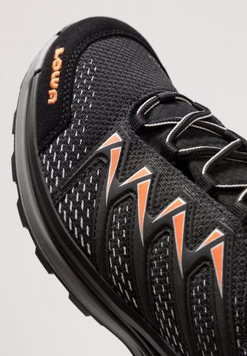 Походные ботинки